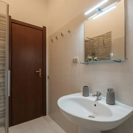 Panoramic View - Moderno Con Terrazza E Wi-fi Appartement